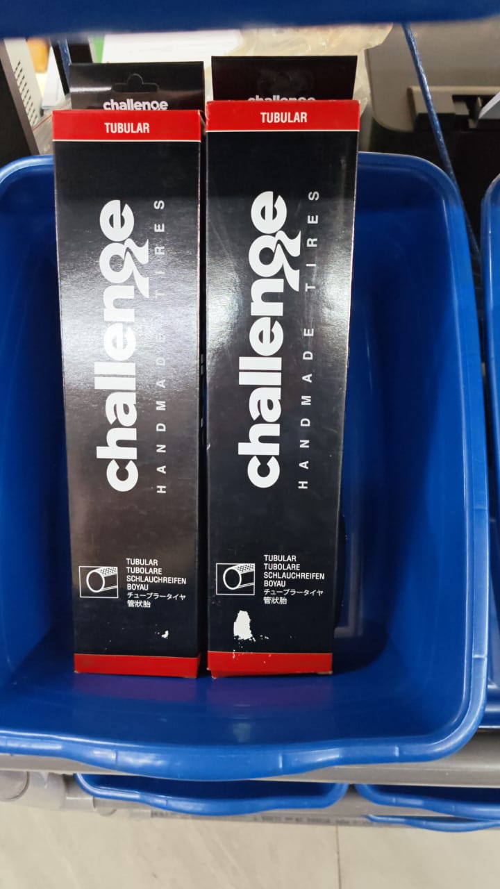 700X25C Challenge Elite Pro Road Tubular Tire - Image 2